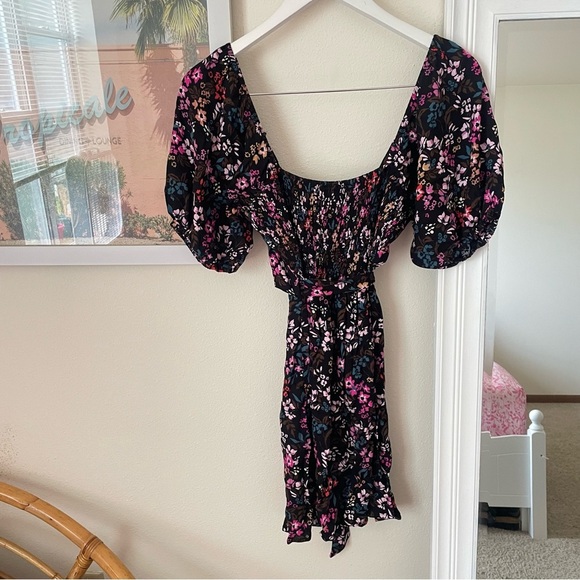 NEW Saltwater Luxe Bria Floral Wrap Mini Dress in Small - Picture 6 of 6